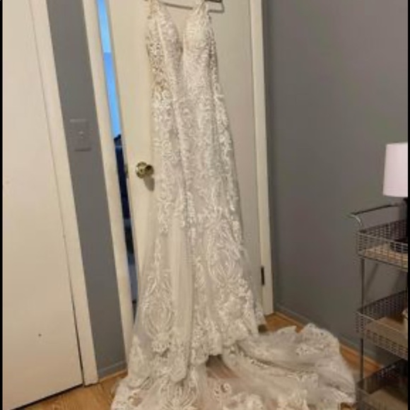 Sophia Tolli Wedding Dress - Picture 7 of 8